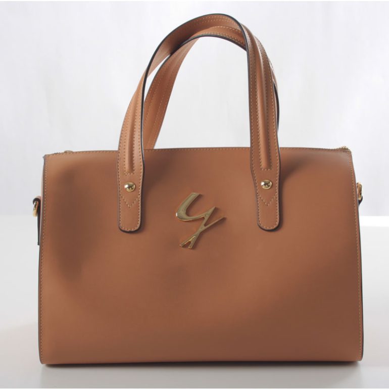 Bowling Rib with Pullout Strap by Gattinoni