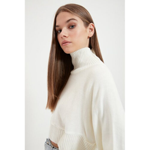 Women’s Turtleneck Ecru Tricot Crop Sweater