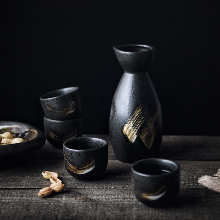 Traditional Style Japanese Ceramic Sake Set - Image 4